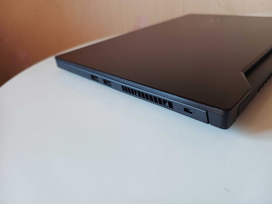 ASUS Zephyrus G GU502DU Ryzen 7-3750H 16Gb GTX1660Ti max-Q 6Gb SSD512Gb 120Hz