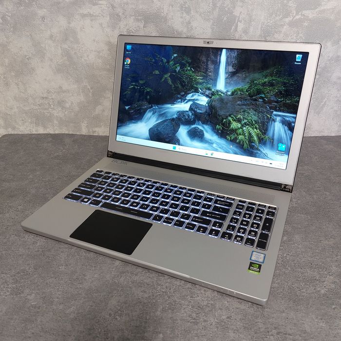 Ноутбук ігровий, мобільна робоча станція MSI WS63