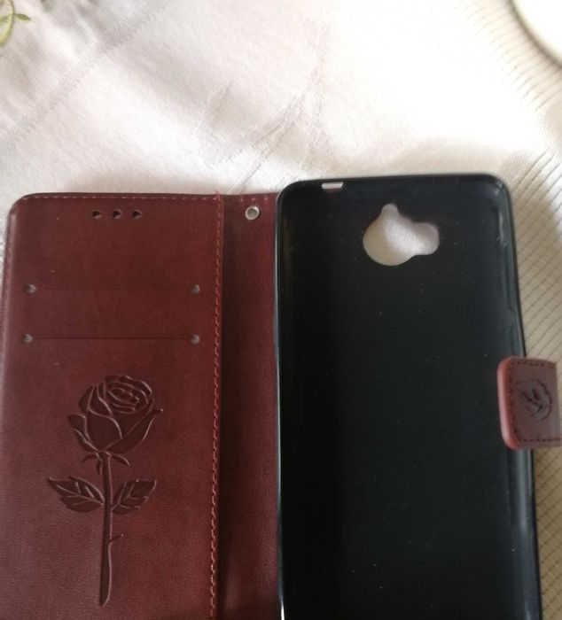 Vendo capas para telemóvel Huawei Y6 2017