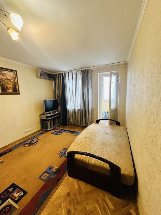 Здається однокімнатна квартира біля метро Святошин