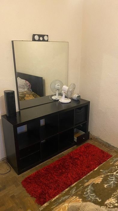 Aluga se um quarto