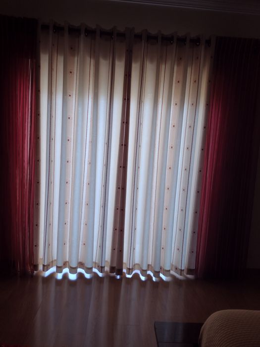 Cortinados de quarto ou sala muito bonito
