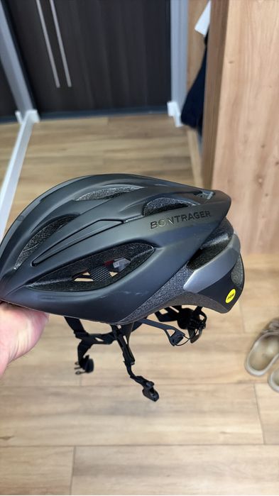 Kask rowerowy Bontrager – czarny, z systemem MIPS