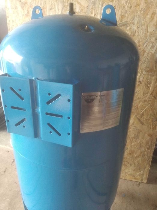 Гідроаккумулятор бак бочка ємність ресівер для насоса води Zilmet 300L