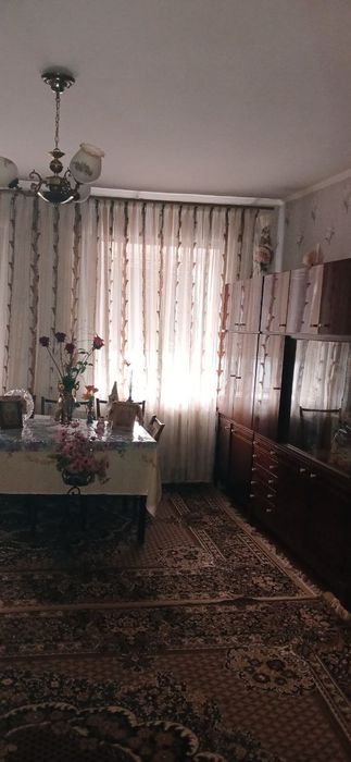 Продам будинок у смт Веселинові