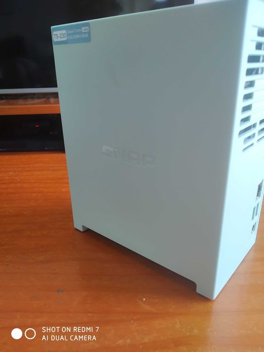 NAS QNAP TS-230 Usado em Ótimo Estado (Sem Discos)
