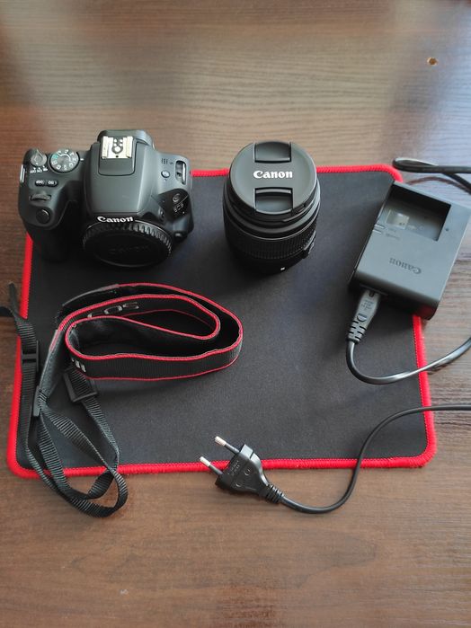 Фотоапарат Canon Eos 200d  Body Black