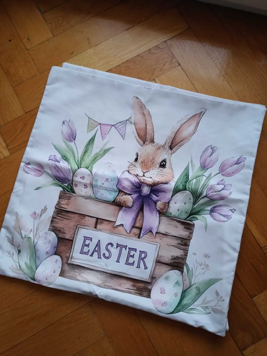 Poszewki 45 cm na 45 cm motyw wielkan za 2szt