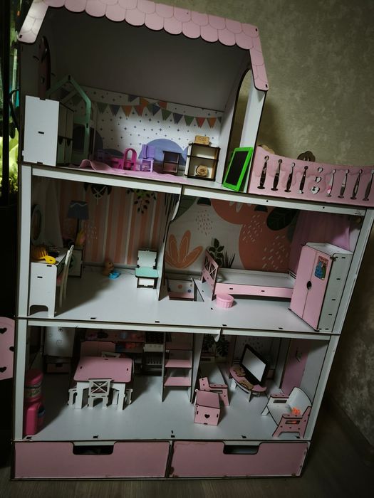 Продам ляльковий будиночок