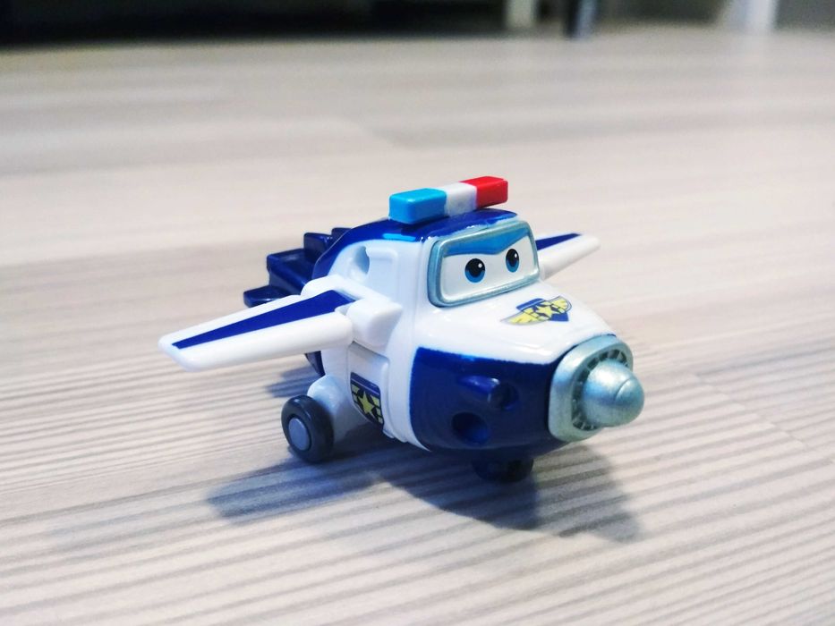 Super Wings Trafik (Paul) - figurka + pojazd transformujący