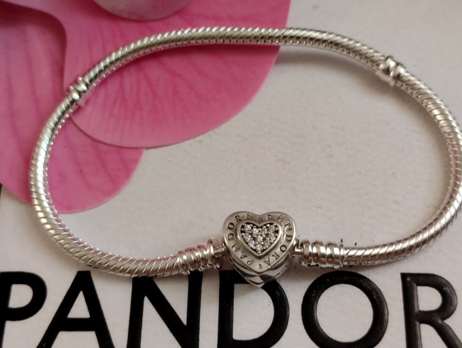 Nowa bransoletka Pandora serce logo  925 srebro