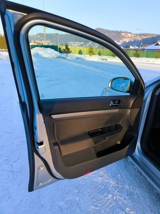 Volkswagen Golf 5 2.0 дизель, автомат