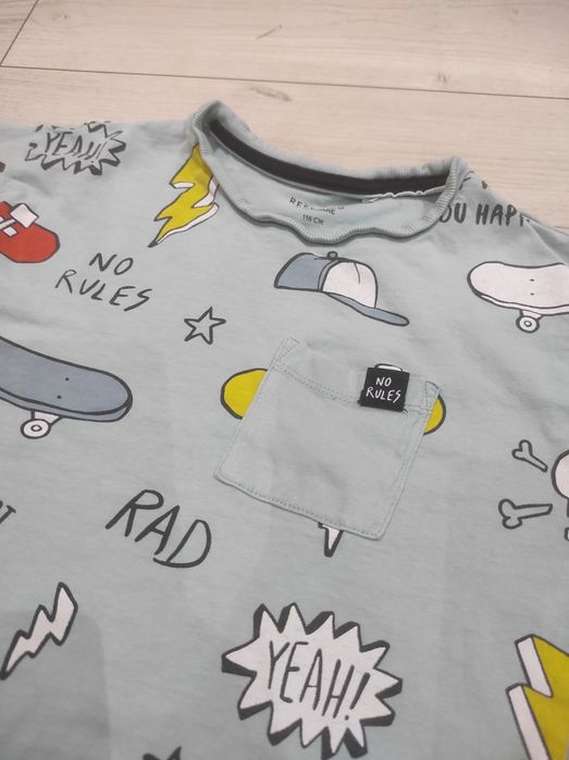 T-shirt chłopięcy Reserved