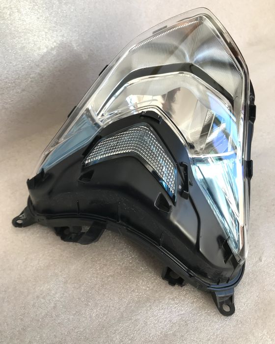 Farol Honda hiCB 500 F (2014) / CB 650 F (2016)