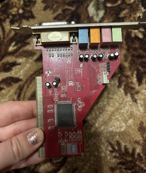 стара PCI-звукова карта на чіпі C-Media CMI8738