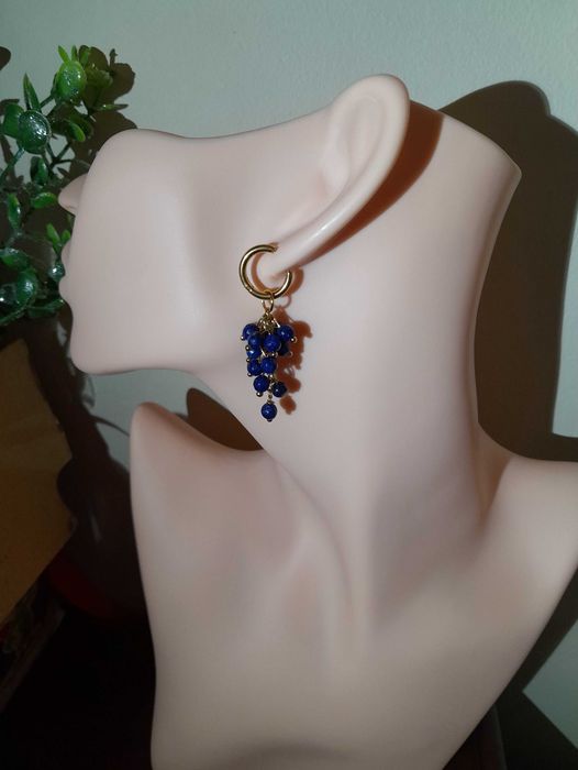 Kolczyki z naturalnym kamieniem Lapis lazuli.