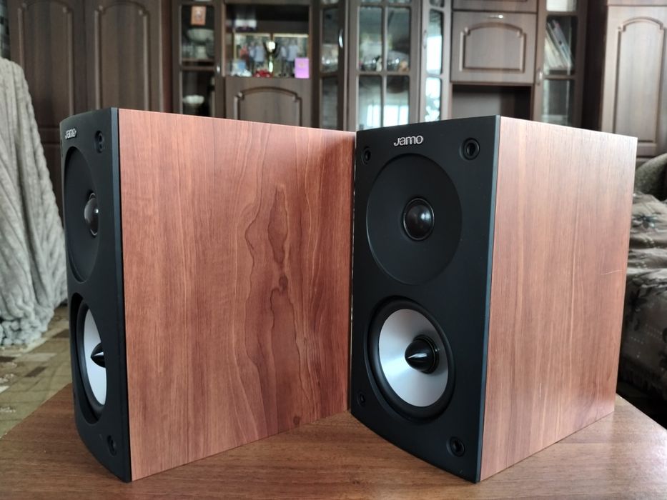 Продам полочную акустическую систему Jamo S622 DARK-APPLE (В ИДЕАЛЕ!)