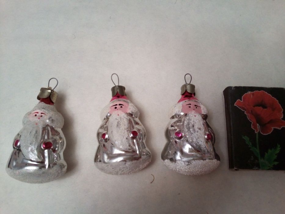 Колекційні старі ялинкові іграшки