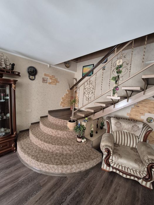 Продажа шикарного дома на таврическом по ул.Некрасова возле Северного