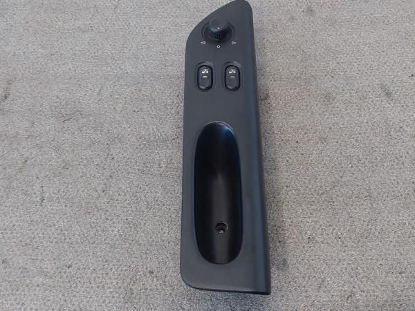 Comando / botão / interruptor vidros frente esquerdo RENAULT Laguna I