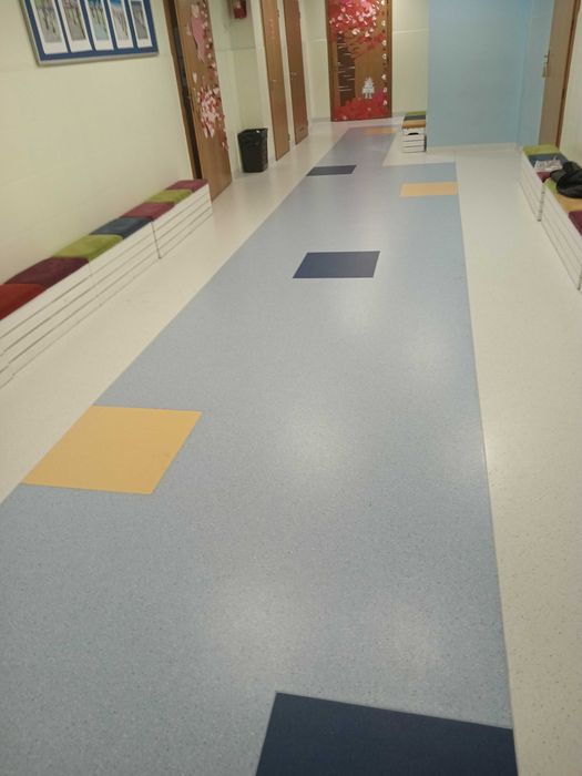 Montaż wykładzin podłogowych