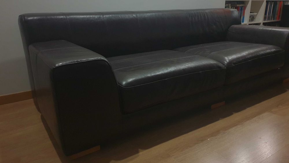 Sofá em Pele 3 Lugares