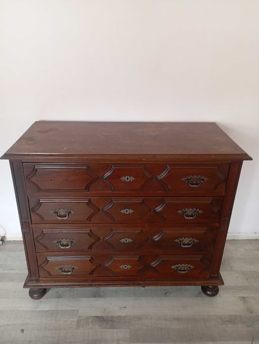 Cómoda madeira maciça