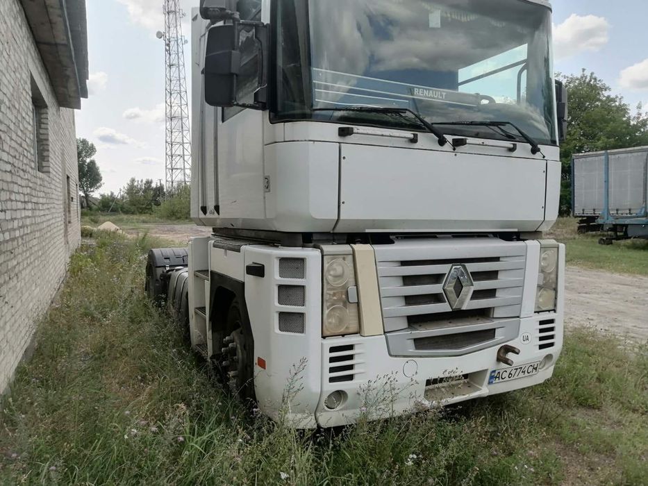 Вантажівка Renault magnum