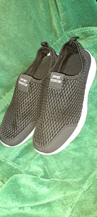 Кроссовки,кросівки 43