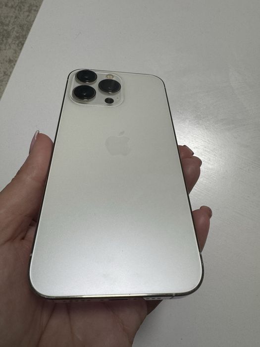 Телефон Iphone 13 pro