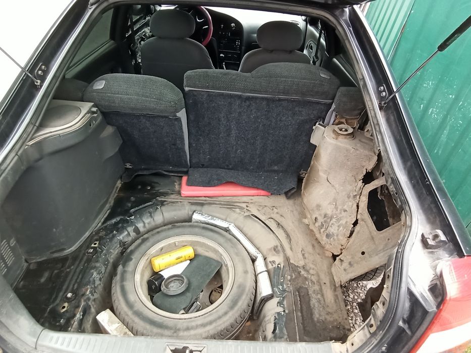 Продам авто, на ходу, потребує зварювальних робіт.