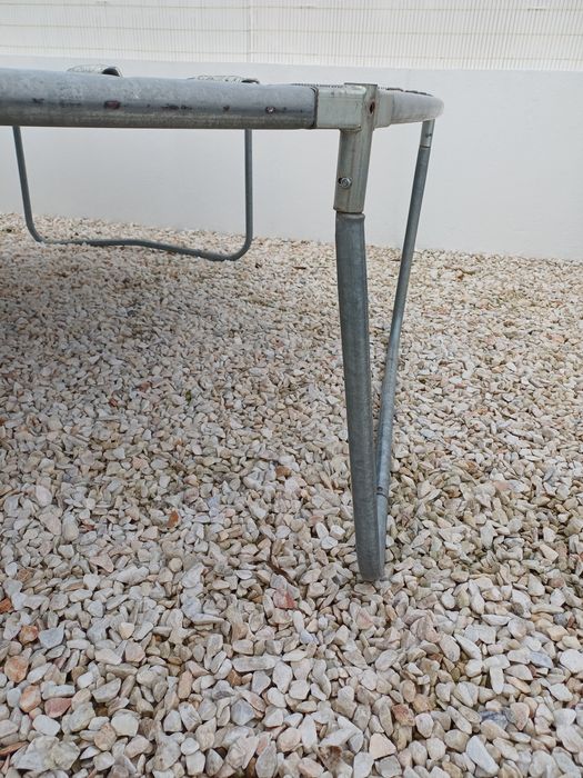 Trampolim Octogonal 300 - danificado