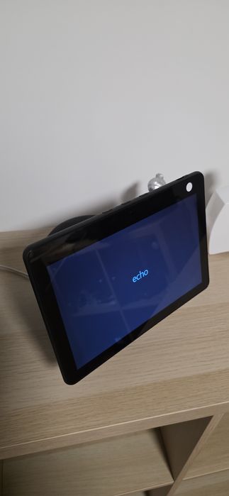 Alexa Eco show 10