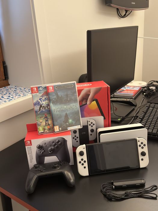 Nintendo Switch Oled + 2 Jogos