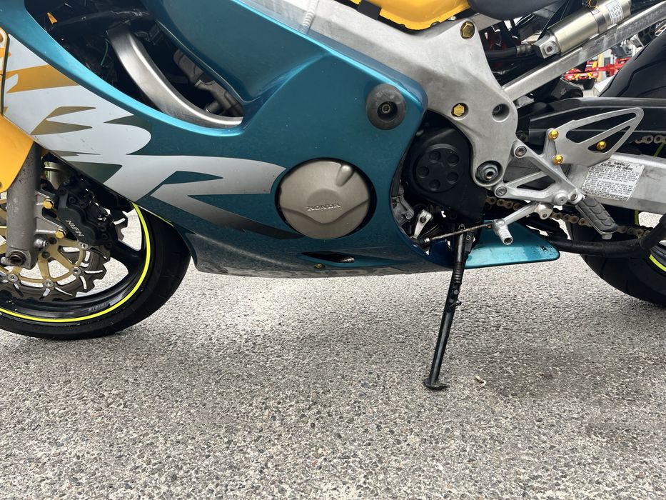 ТЕРМІНОВО!Honda cbr 600f4 в чудовому стані