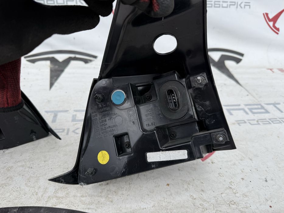 Фонарь задній тесла 3 Tesla model 3 USA