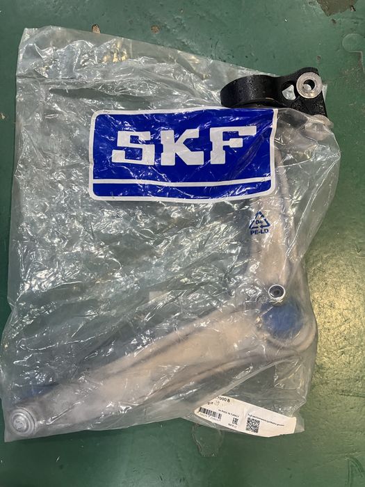 Рычаг подвески  VKDS 327000 B