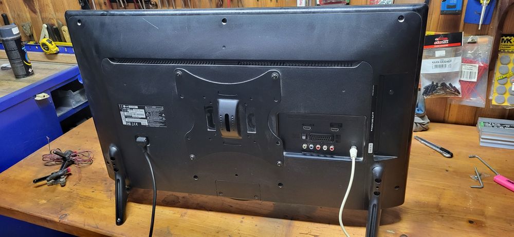 Sprzedam telewizor LG 32 cale