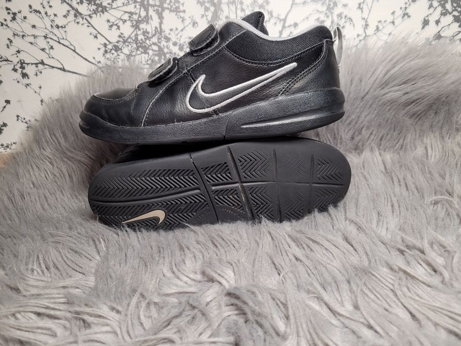 Buty chłopięce Nike r.33