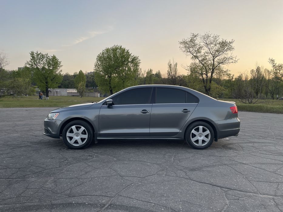 Volkswagen Jetta VI 6 1.8TSI