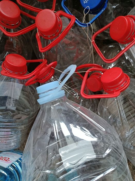 Бутыля, баклажки от воды