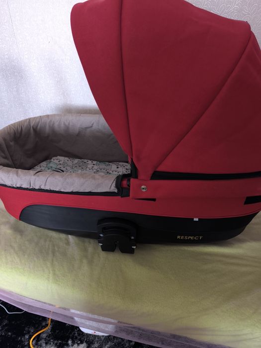 Продам коляску после одного ребенка