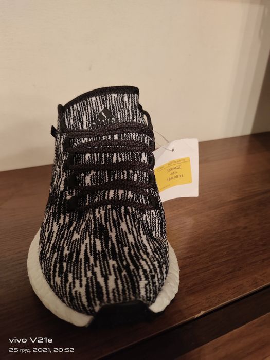 Продам кросівки adidas