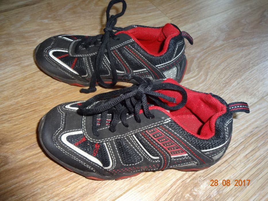 Buty sportowe na sznurowadła r. 31