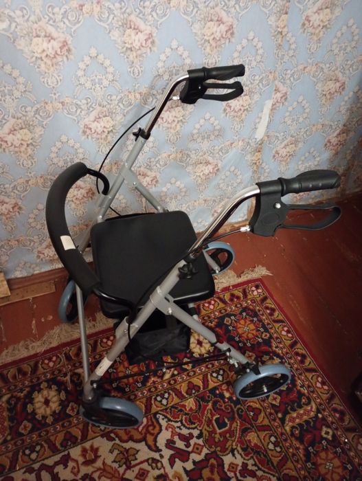 Ролатор - ходунки з кошиком. Нові. Складні.Міцні та легкі. Складні.