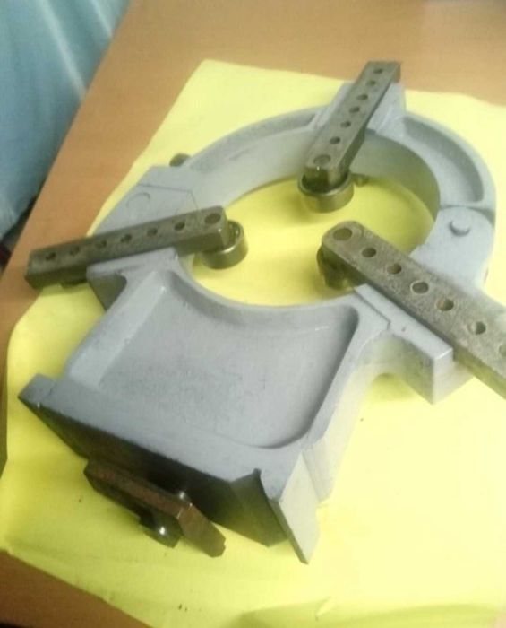 Luneta para torno. Sistema de rolamentos