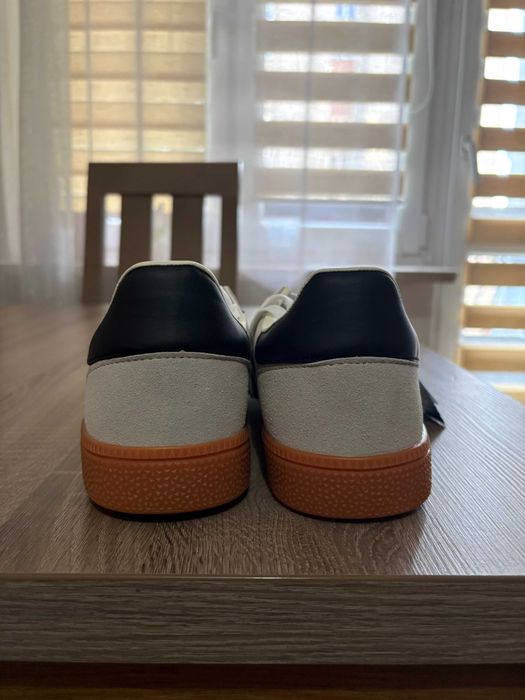Nowe buty Adidas handball spezial rozmiar 45 1/3