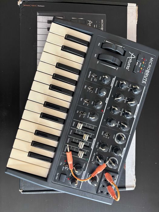 Arturia Microbrute