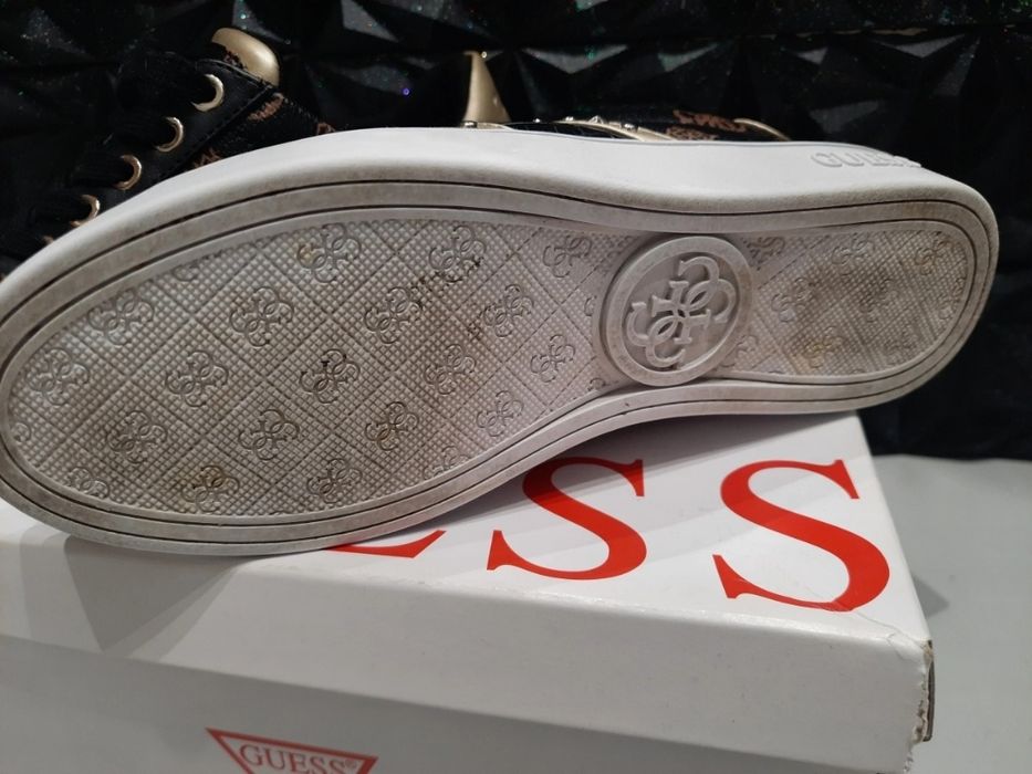 Buty Guess trampki 37