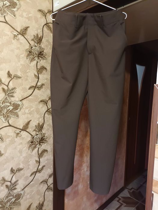 Брюки  жіночі  літні